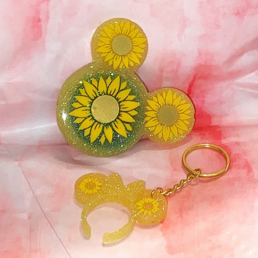 Phone Grip and Matching Keychain